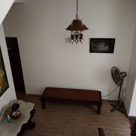 Ellen'S Place Коломбо Екстериор снимка