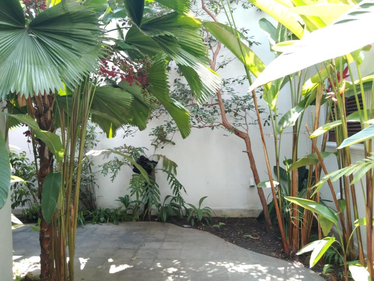 Ellen'S Place Коломбо Екстериор снимка