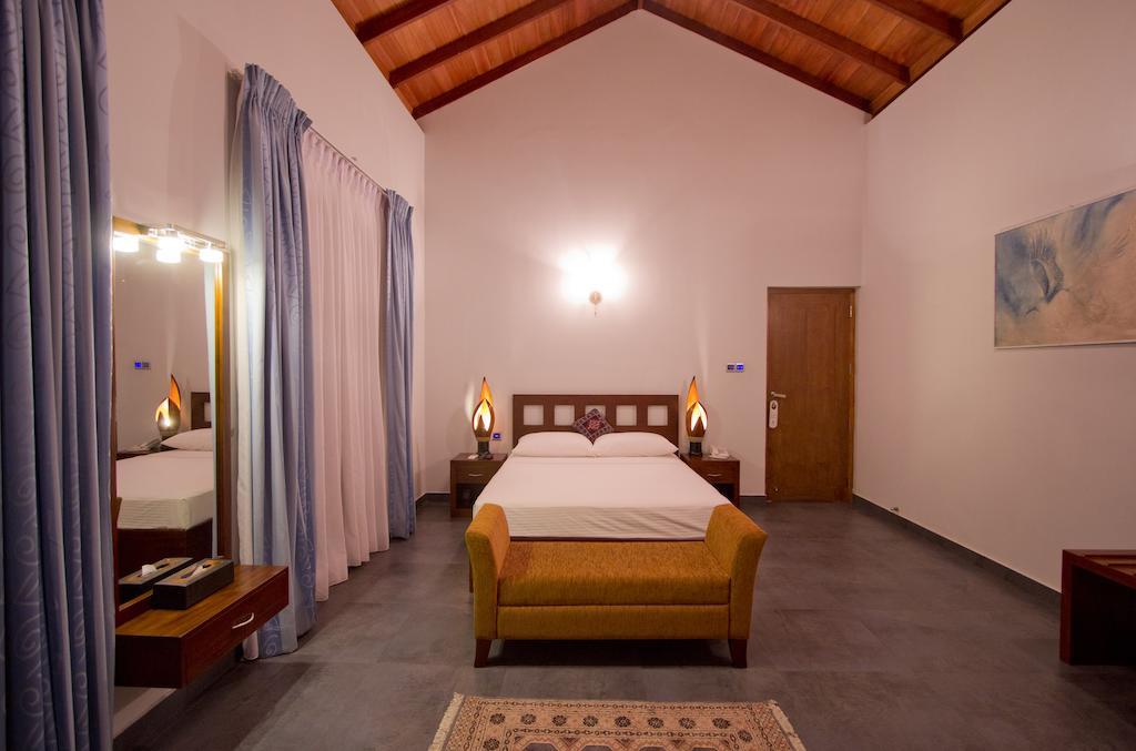 Ellen'S Place Коломбо Екстериор снимка